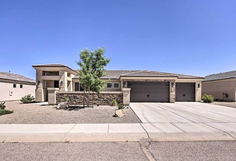 Idyllic Kingman Retreat With Yard   Near Hiking