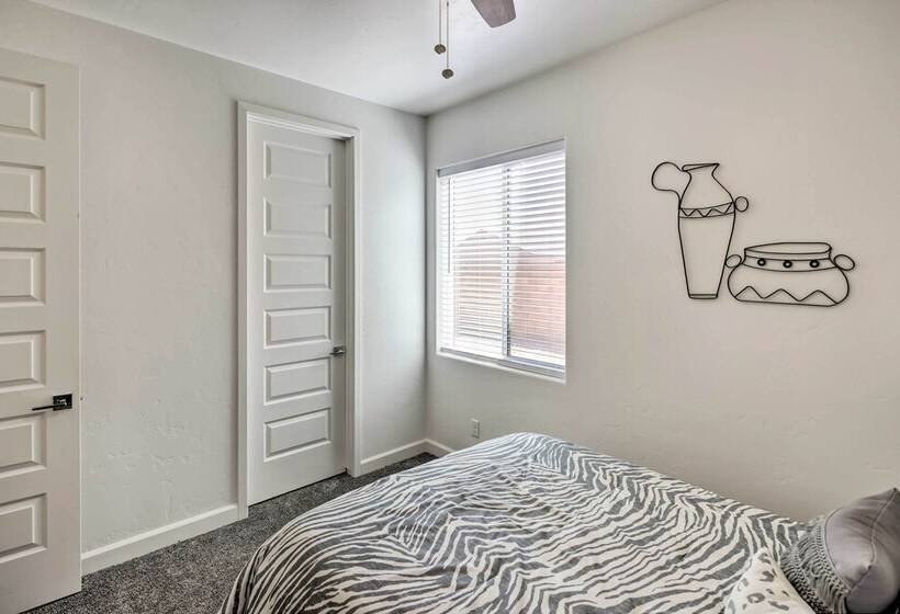 Idyllic Kingman Retreat With Yard   Near Hiking