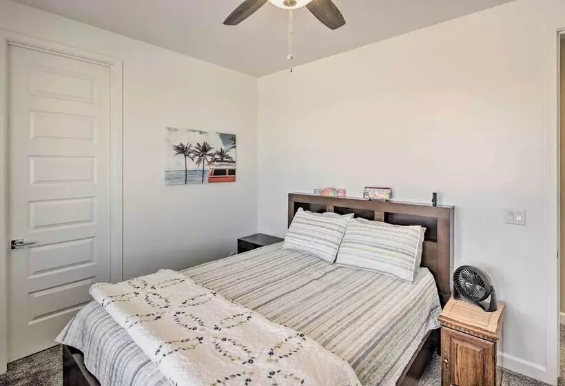 Idyllic Kingman Retreat With Yard   Near Hiking