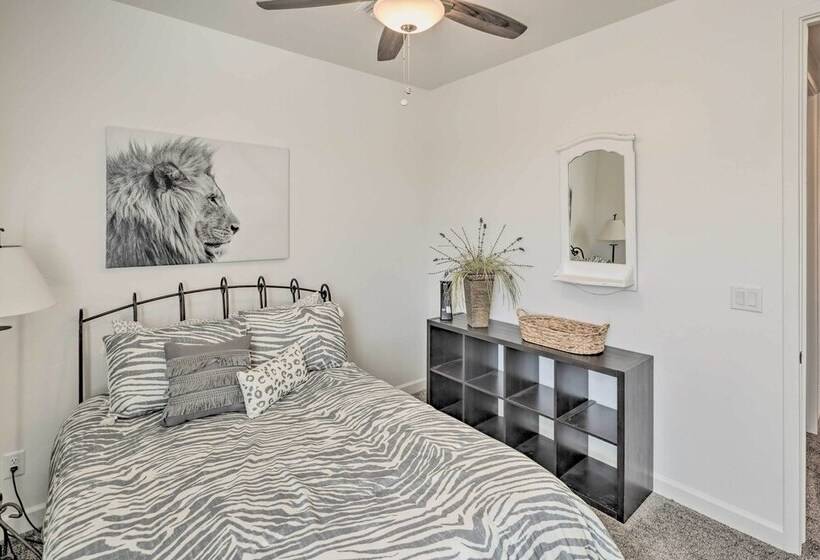 Idyllic Kingman Retreat With Yard   Near Hiking