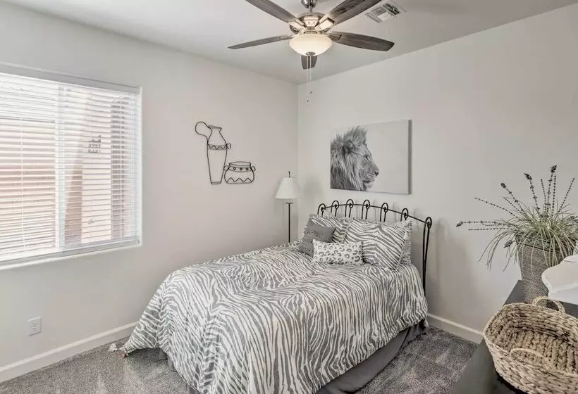 Idyllic Kingman Retreat With Yard   Near Hiking