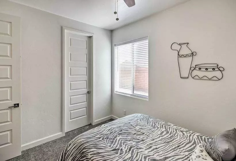 Idyllic Kingman Retreat With Yard   Near Hiking