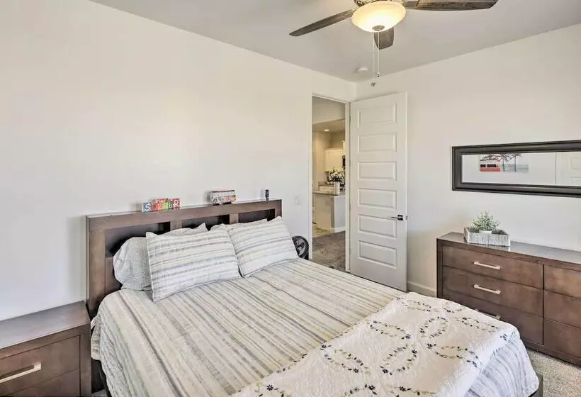 Idyllic Kingman Retreat With Yard   Near Hiking