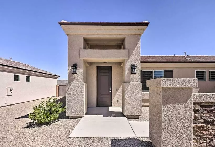 Idyllic Kingman Retreat With Yard   Near Hiking