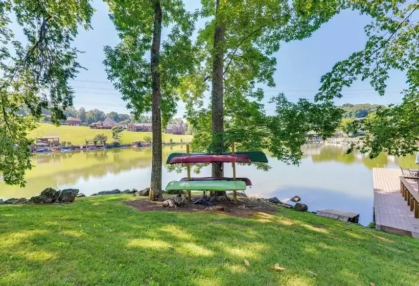 Lake House Haven: Fire Pit, Boat Dock + More!