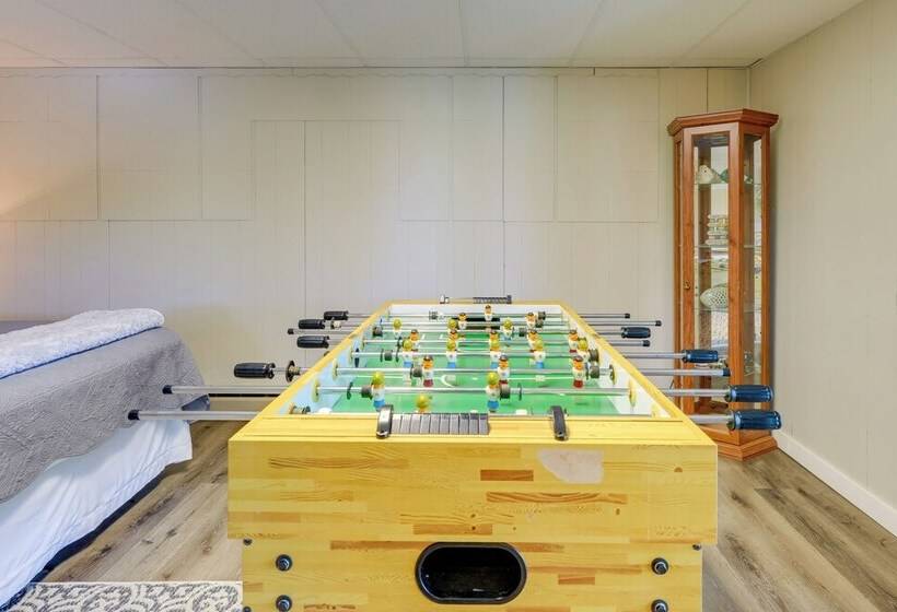 Lake House Haven: Fire Pit, Boat Dock + More!