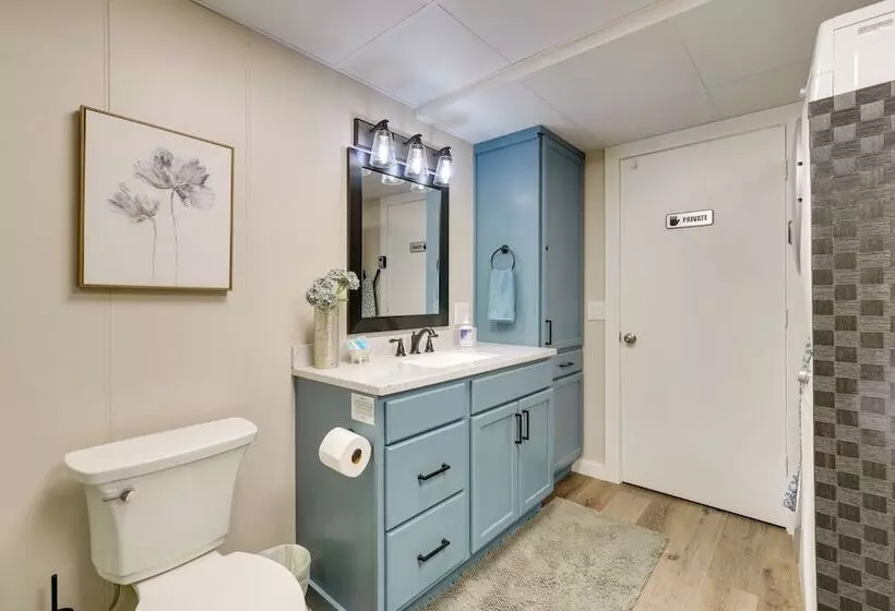 Lake House Haven: Fire Pit, Boat Dock + More!