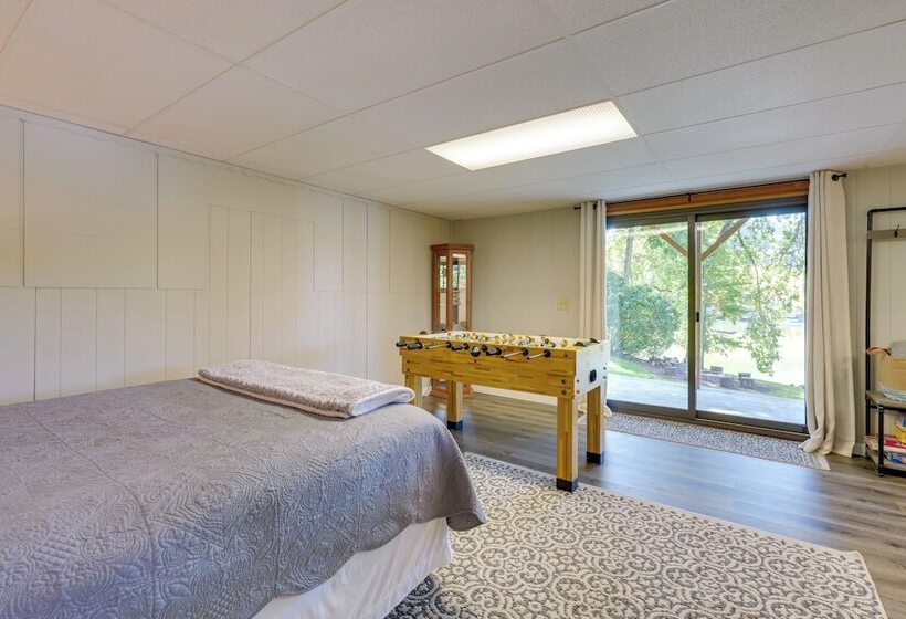 Lake House Haven: Fire Pit, Boat Dock + More!