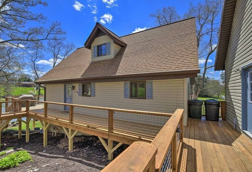 Lake House Haven: Fire Pit, Boat Dock + More!