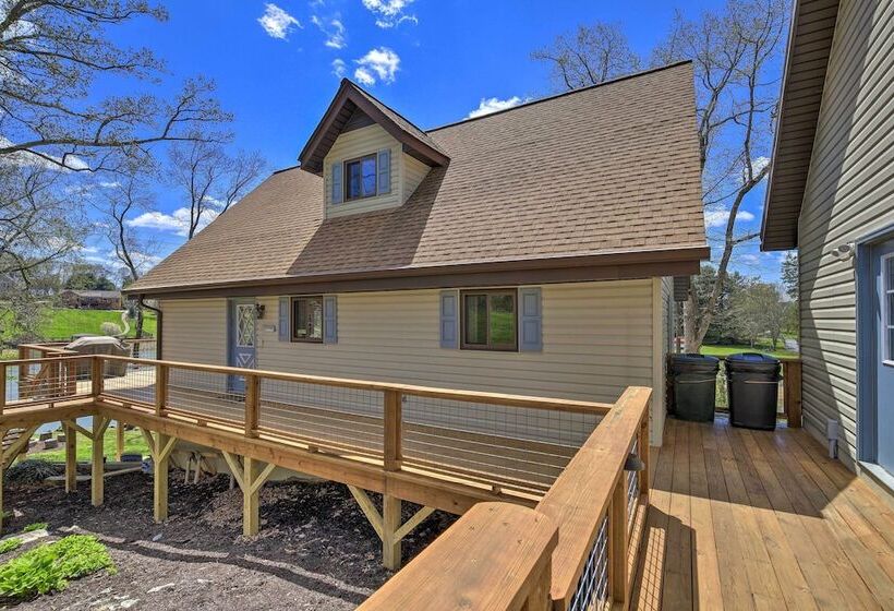 Lake House Haven: Fire Pit, Boat Dock + More!