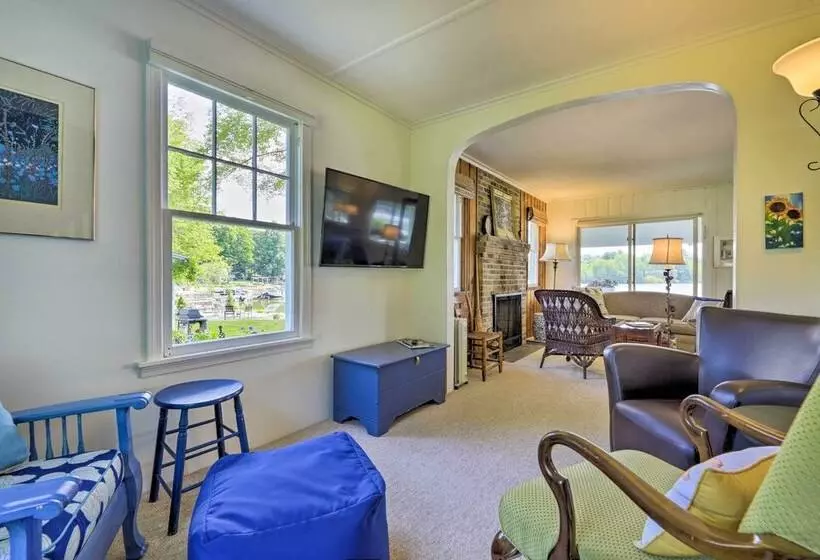 Lakefront Cottage W/ Covered Porch & Dock!