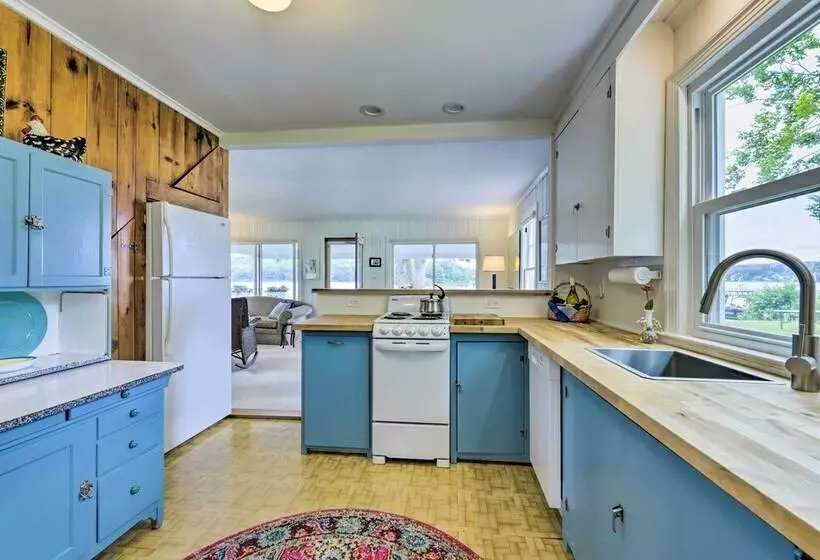 Lakefront Cottage W/ Covered Porch & Dock!