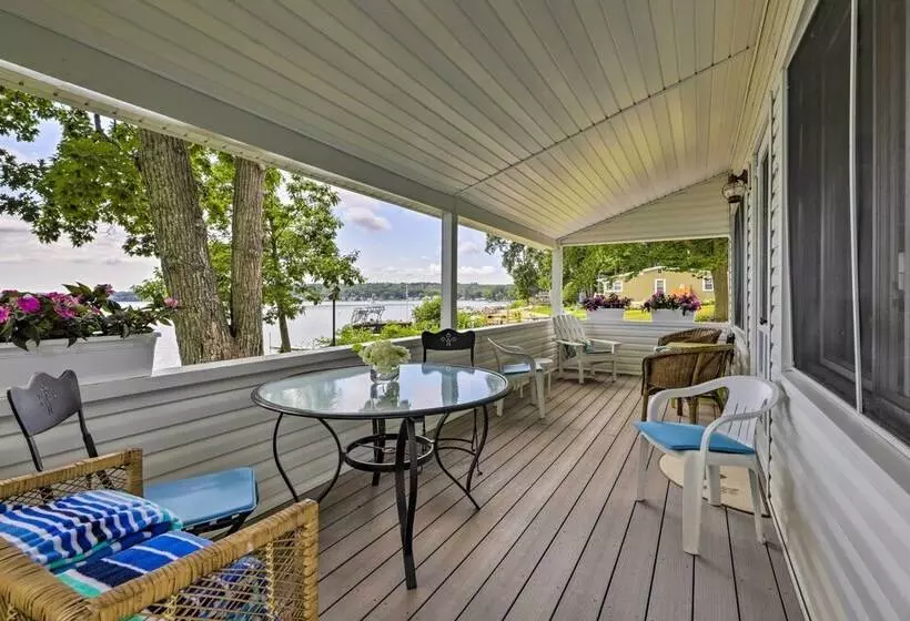 Lakefront Cottage W/ Covered Porch & Dock!
