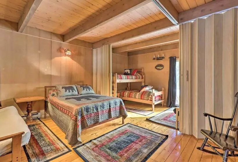 Fire Pit & Grill: Lakefront Poconos Cottage!