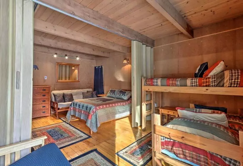 Fire Pit & Grill: Lakefront Poconos Cottage!