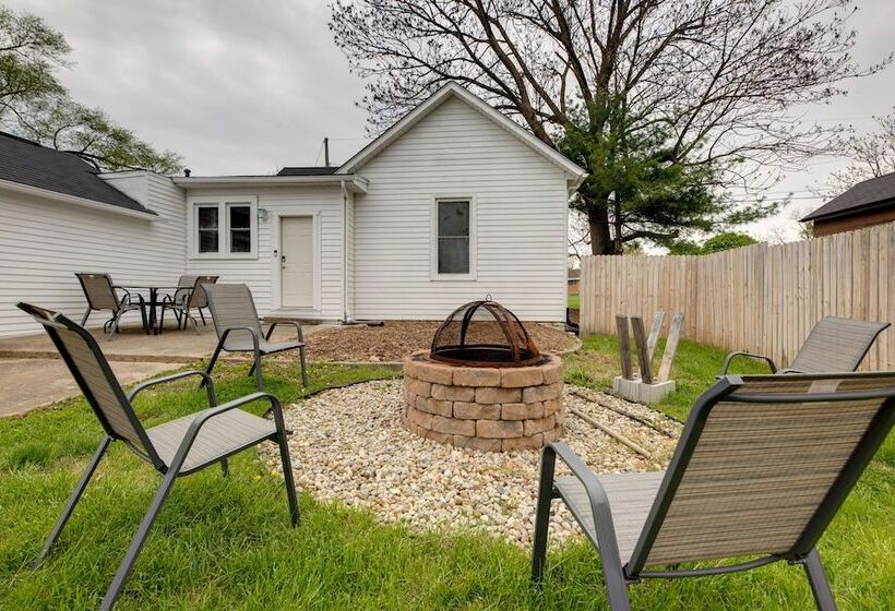 Modern Family Home In Mason W/ Backyard + Fire Pit