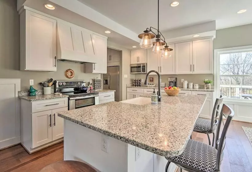 Morrisonville Manor W/ Fire Pit & Hot Tub!