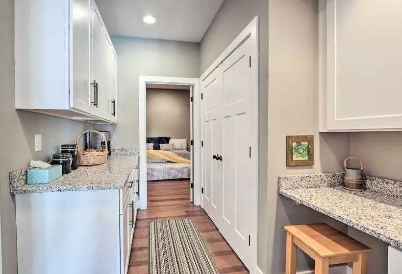 Morrisonville Manor W/ Fire Pit & Hot Tub!