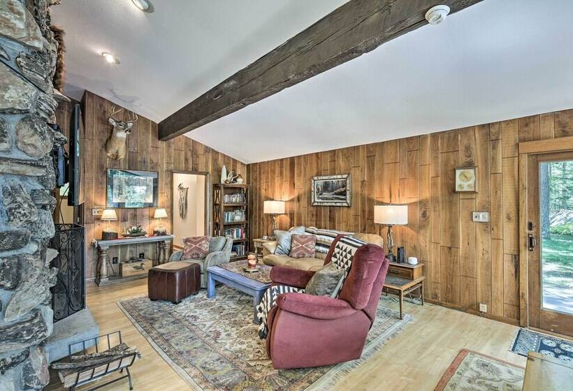 Northwoods Cabin W/ Lake Access & Boat Dock