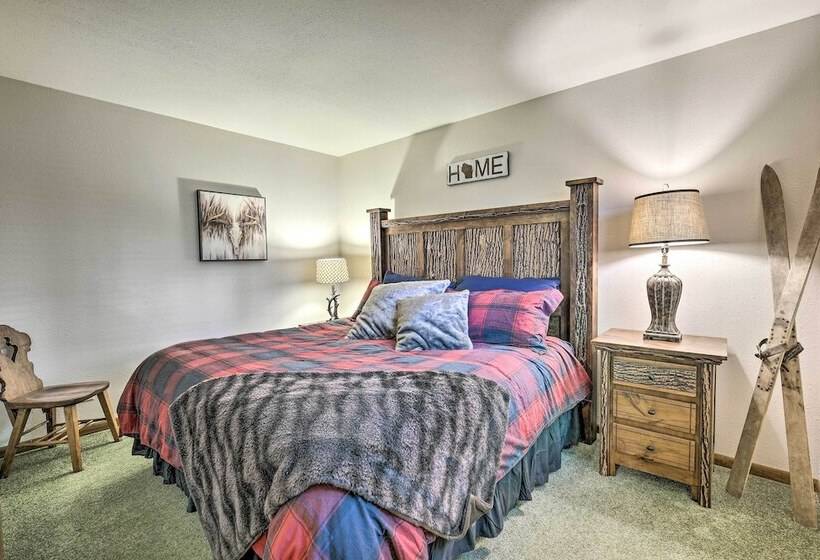 Northwoods Cabin W/ Lake Access & Boat Dock