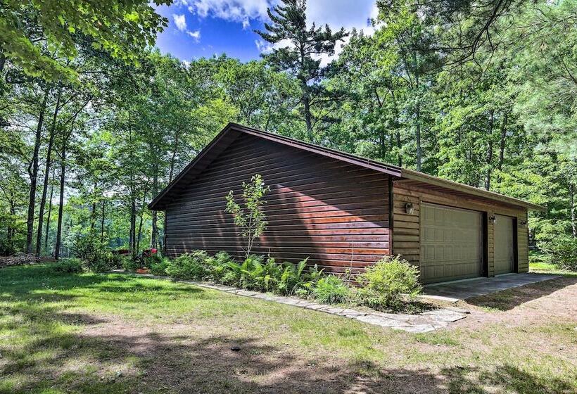 Northwoods Cabin W/ Lake Access & Boat Dock