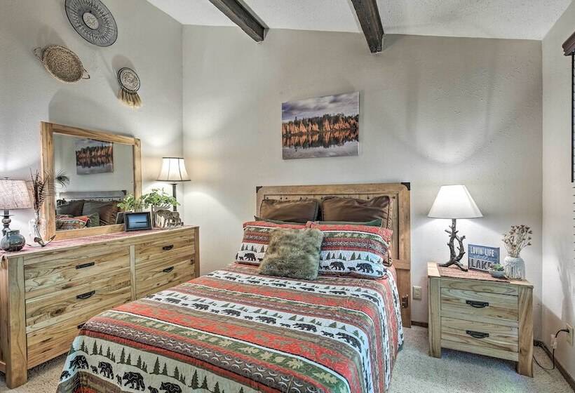 Northwoods Cabin W/ Lake Access & Boat Dock