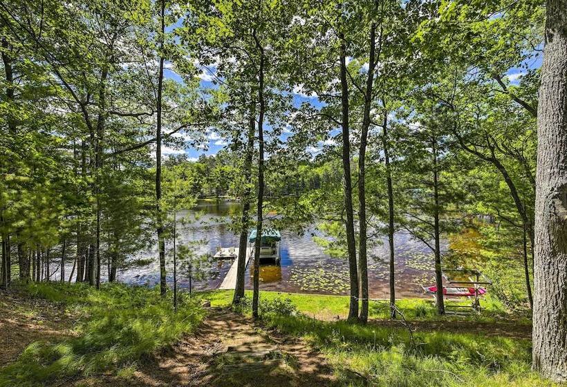 Northwoods Cabin W/ Lake Access & Boat Dock