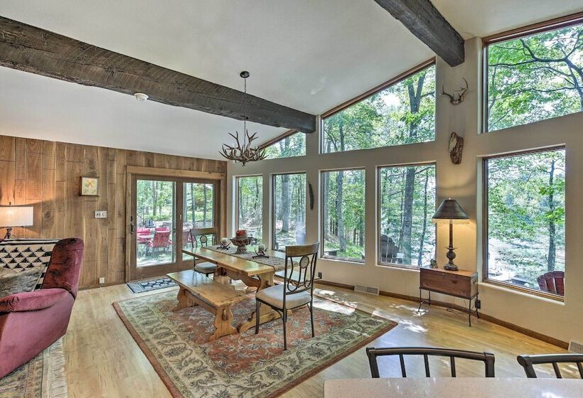 Northwoods Cabin W/ Lake Access & Boat Dock