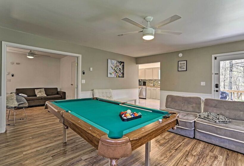 Peaceful Long Pond Home W/ Private Hot Tub!