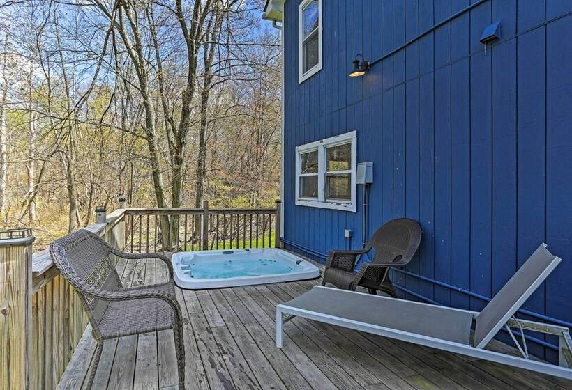 Peaceful Long Pond Home W/ Private Hot Tub!
