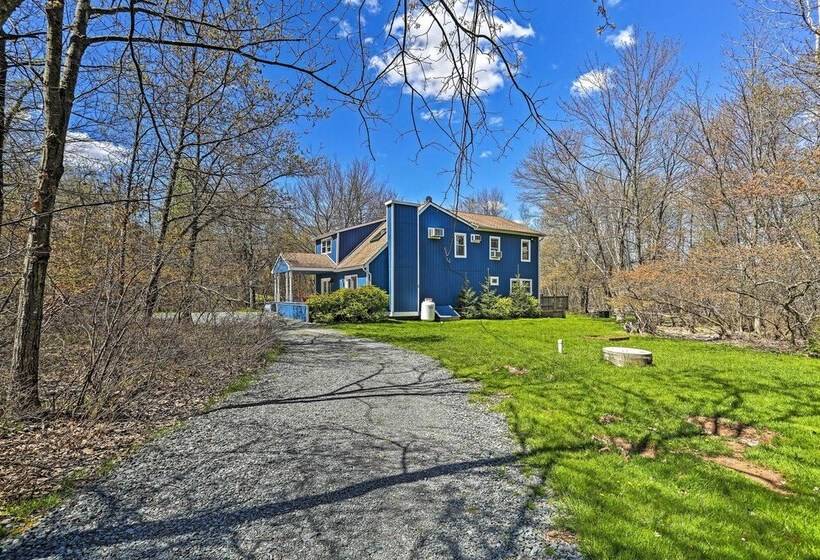 Peaceful Long Pond Home W/ Private Hot Tub!