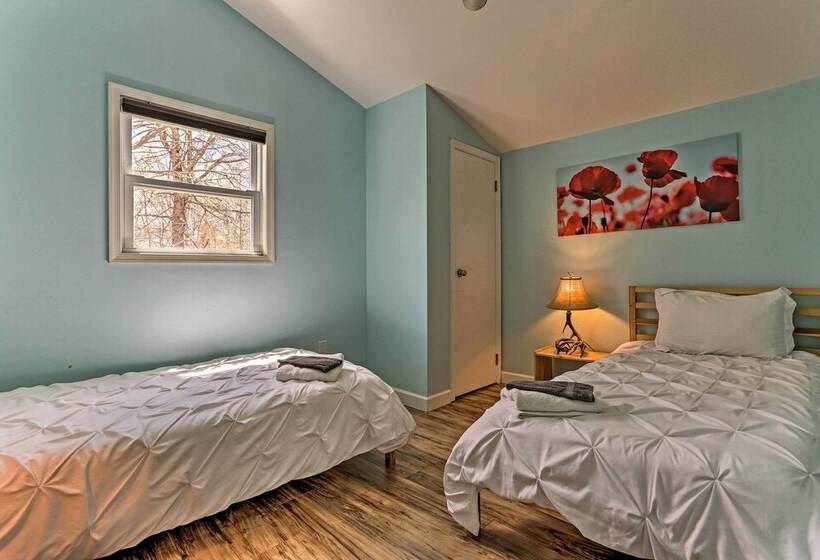 Peaceful Long Pond Home W/ Private Hot Tub!