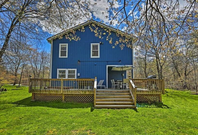 Peaceful Long Pond Home W/ Private Hot Tub!