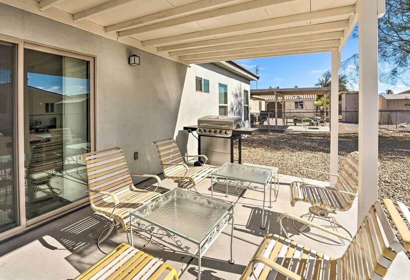 Pet Friendly Retreat 1 Block To Colorado River!