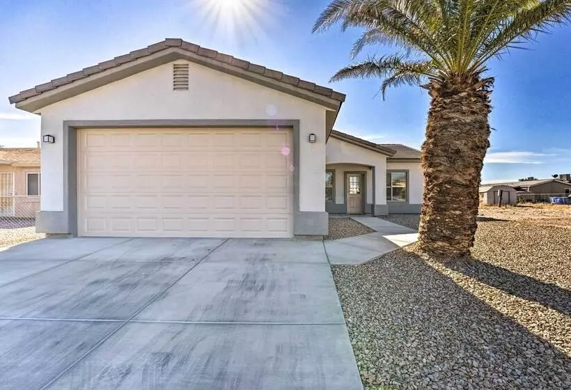 Pet Friendly Retreat   1 Block To Colorado River!