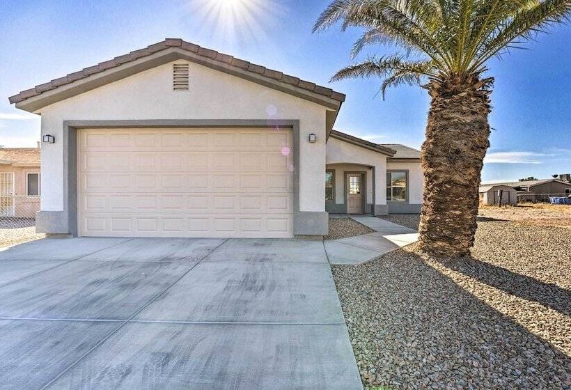 Pet Friendly Retreat 1 Block To Colorado River!