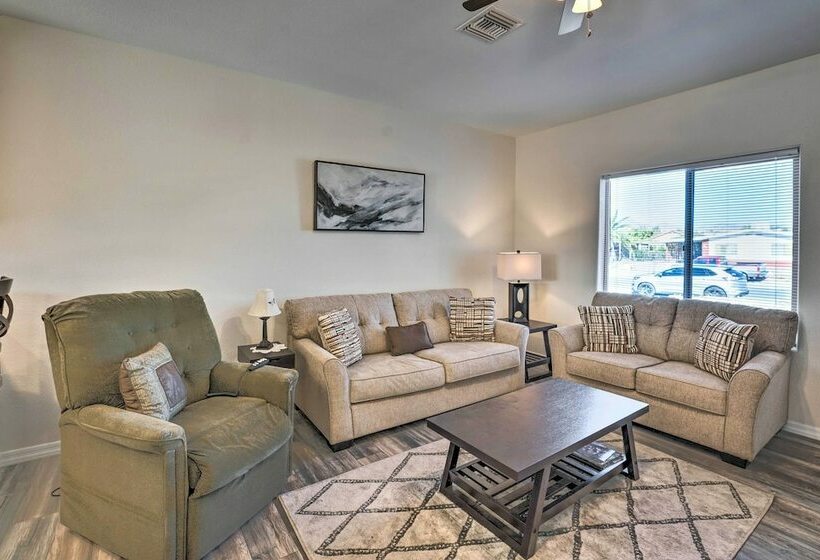 Pet Friendly Retreat 1 Block To Colorado River!