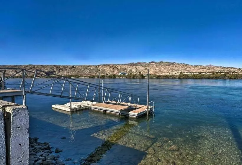 Pet Friendly Retreat   1 Block To Colorado River!