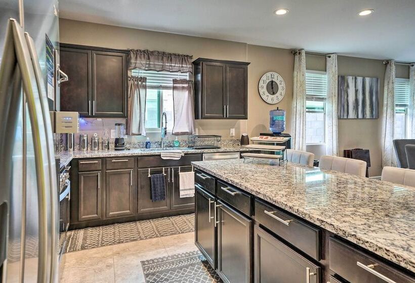 Phoenix Area Vacation Home W/ Private Pool!