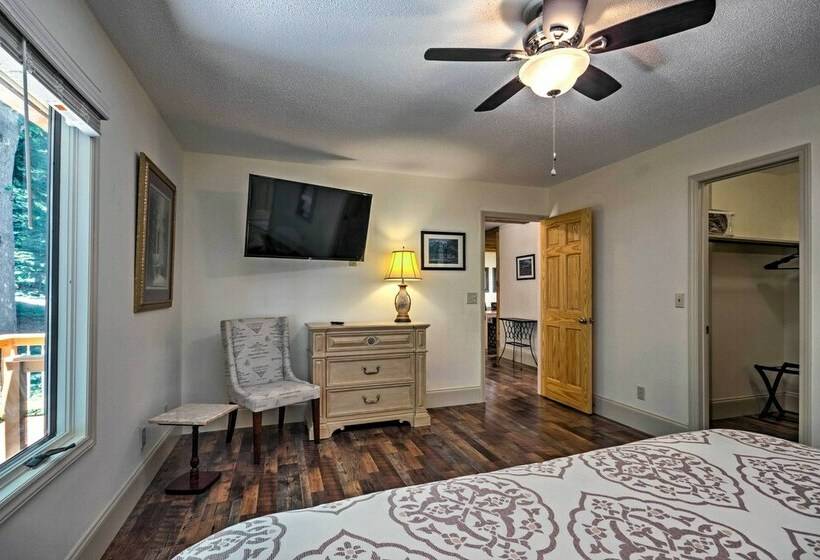 Arden Vacation Rental W/ Private Hot Tub & Grill!