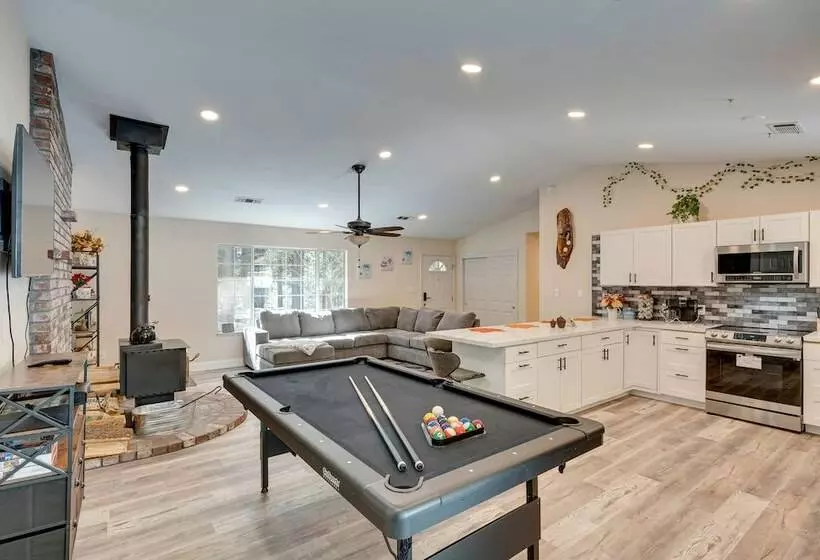 Renovated Pioneer Home In Serene Wooded Setting!