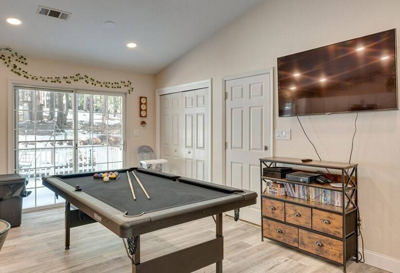 Renovated Pioneer Home In Serene Wooded Setting!