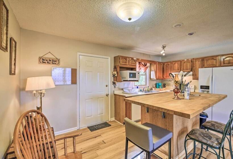 Pet Friendly Home W/ Grill & Farm In Meadowview!