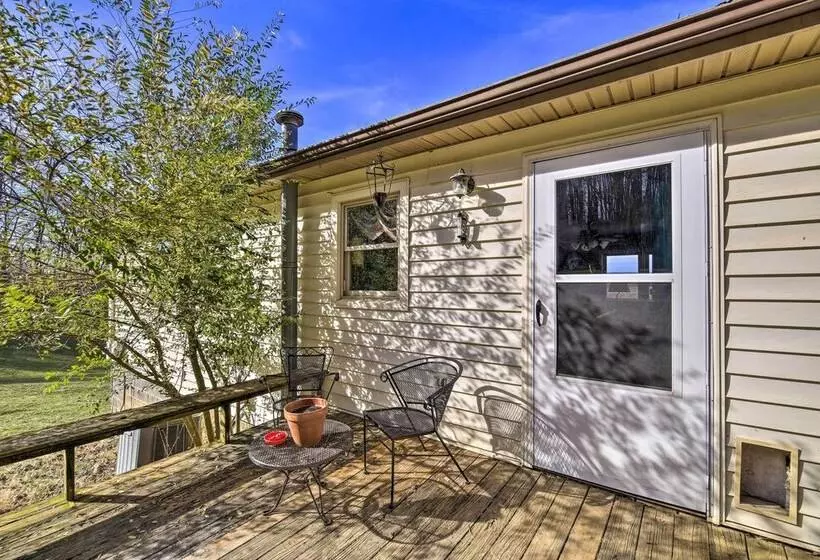 Pet Friendly Home W/ Grill & Farm In Meadowview!