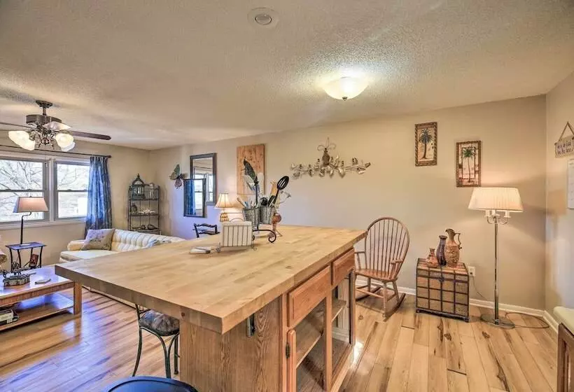 Pet Friendly Home W/ Grill & Farm In Meadowview!