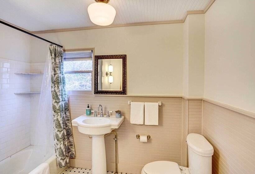 Historic Saugerties Home W/ Deck: River Views!