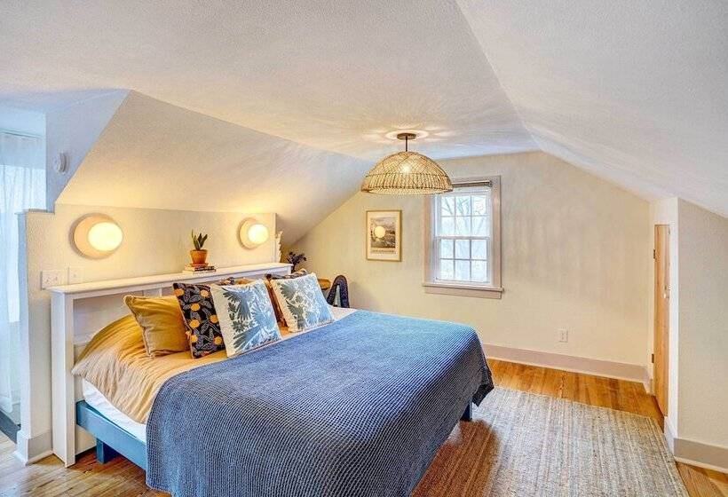 Historic Saugerties Home W/ Deck: River Views!