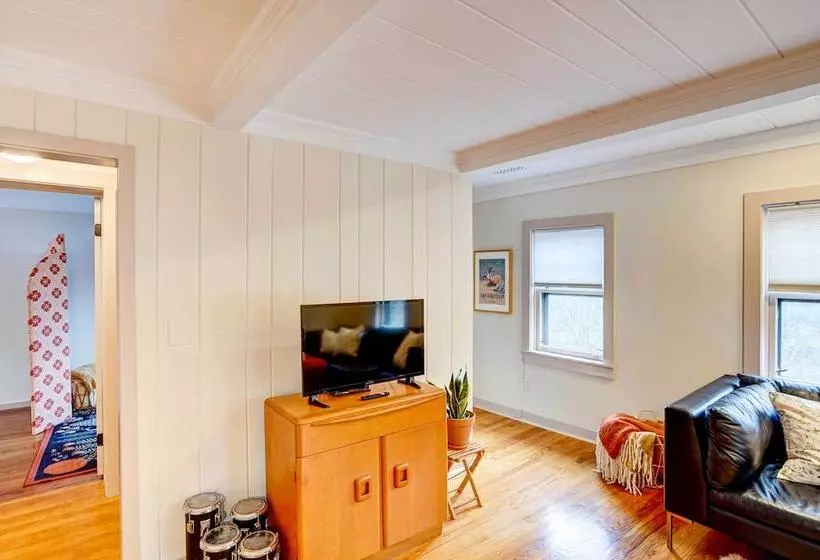 Historic Saugerties Home W/ Deck: River Views!