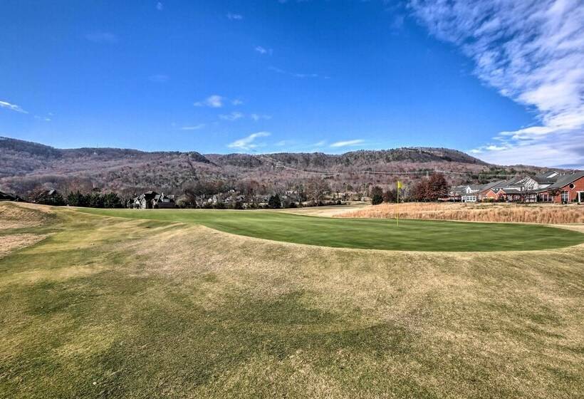 Scenic Mtn Retreat W/ Wooded Backyard + Fire Pit!