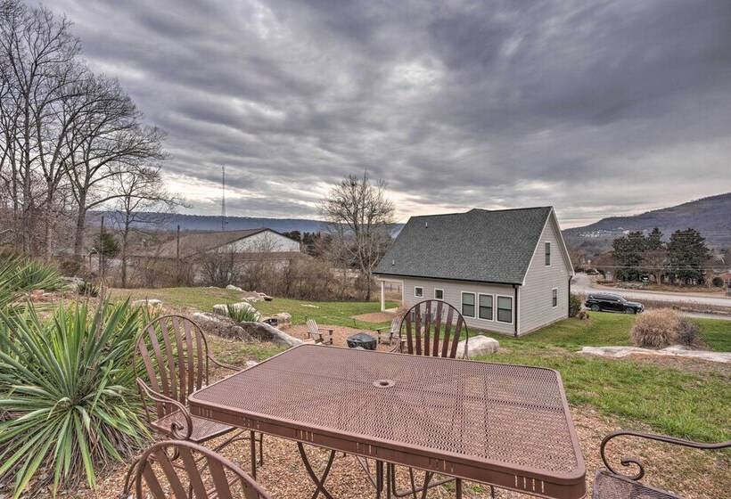 Scenic Mtn Retreat W/ Wooded Backyard + Fire Pit!